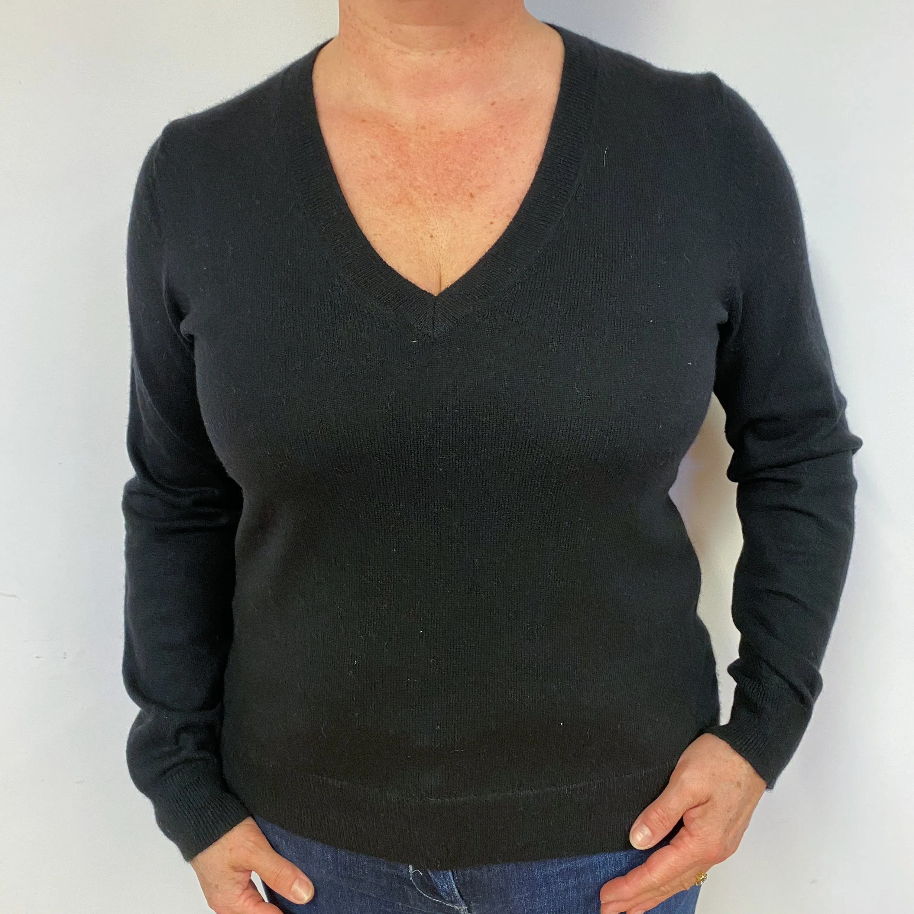 Black Cashmere V-Neck Jumper Large.