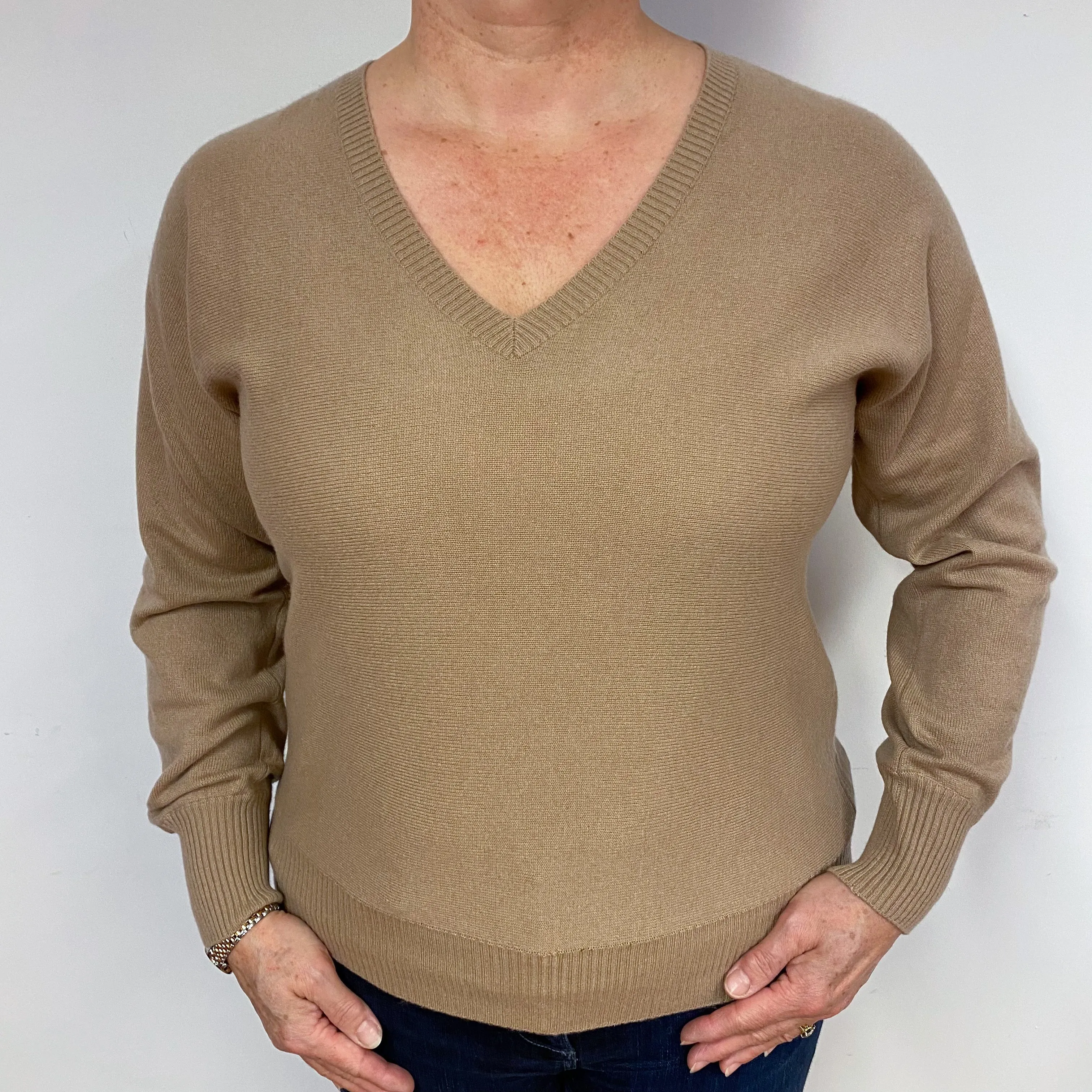 Fudge Brown Cashmere V-Neck Jumper Large